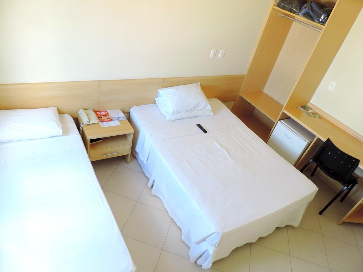 Hotel Pequeno Mundo 2 Campo Verde Екстериор снимка