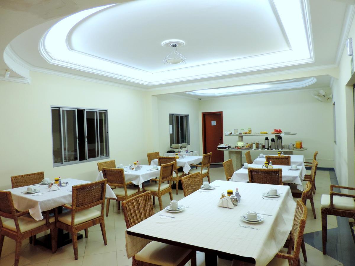 Hotel Pequeno Mundo 2 Campo Verde Екстериор снимка